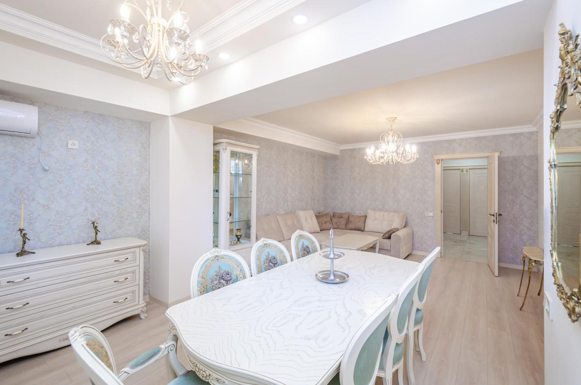 5A Beautiful Apartment In The Center Of The Capital Photo Original Yerevan Luaran gambar