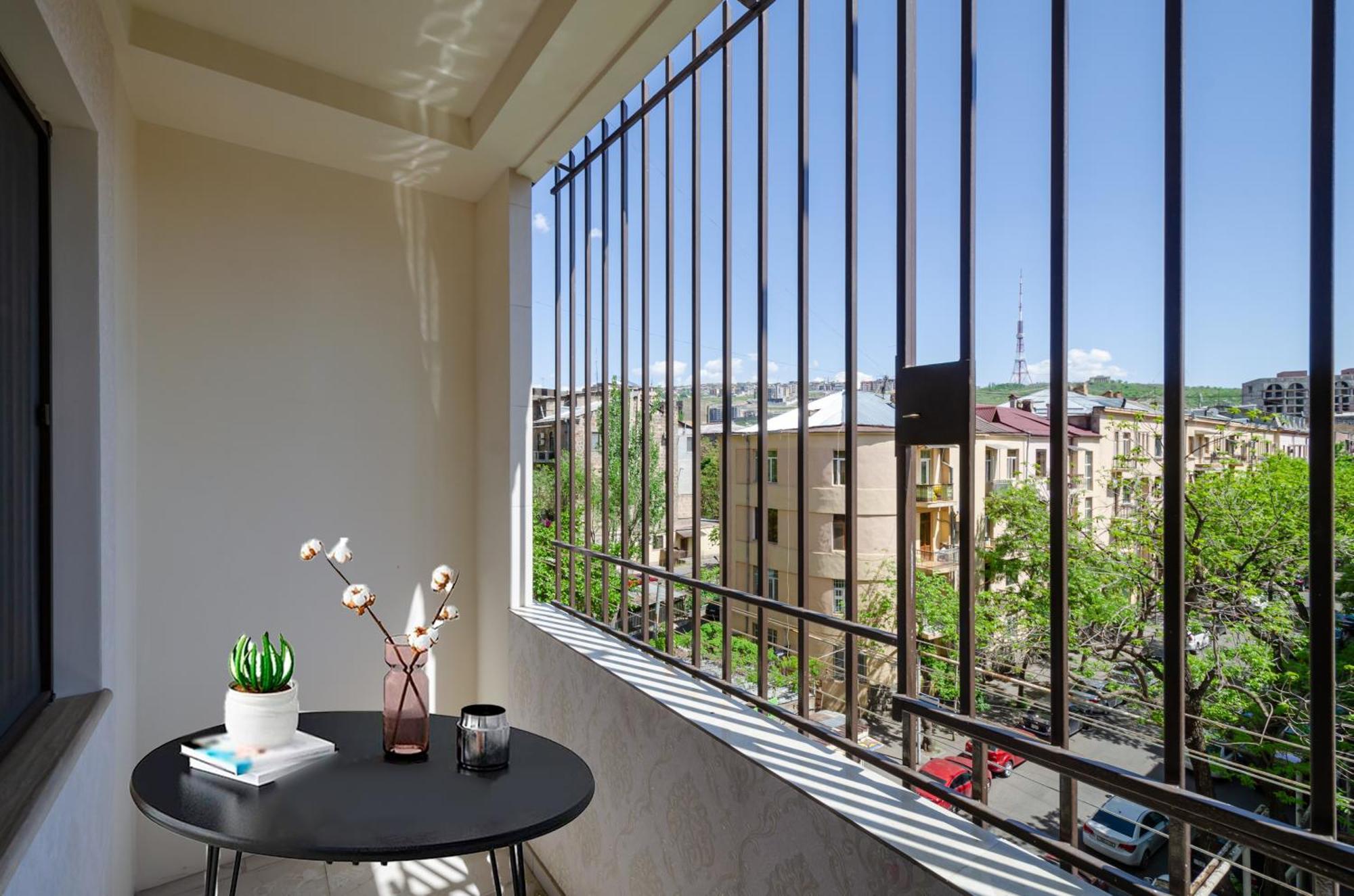 5A Beautiful Apartment In The Center Of The Capital Photo Original Yerevan Luaran gambar