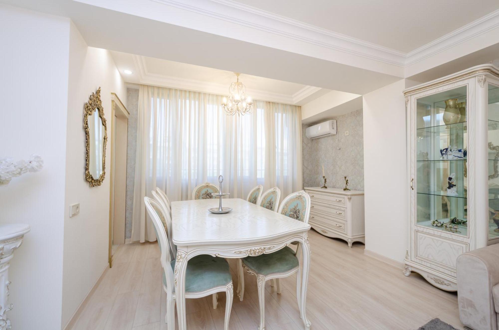 5A Beautiful Apartment In The Center Of The Capital Photo Original Yerevan Luaran gambar