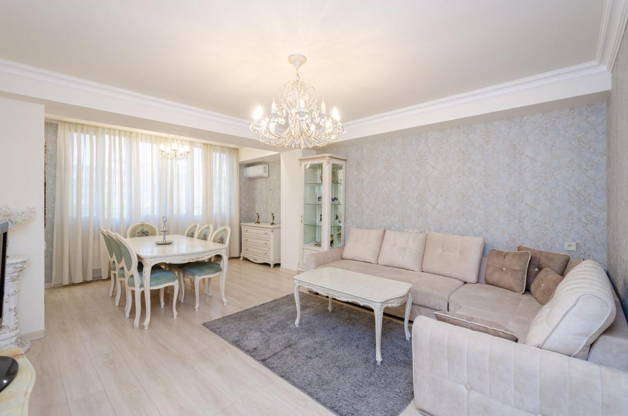 5A Beautiful Apartment In The Center Of The Capital Photo Original Yerevan Luaran gambar